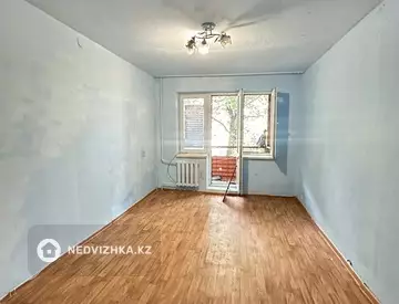1-комнатная квартира, этаж 4 из 5, 30 м²