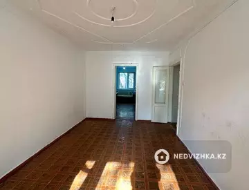 2-комнатная квартира, этаж 3 из 5, 45 м²