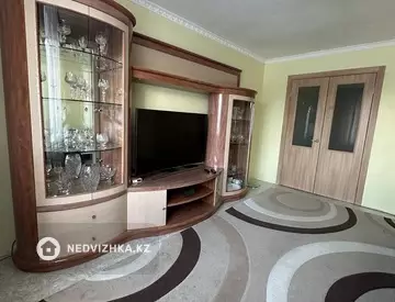 2-комнатная квартира, этаж 4 из 5, 52 м²