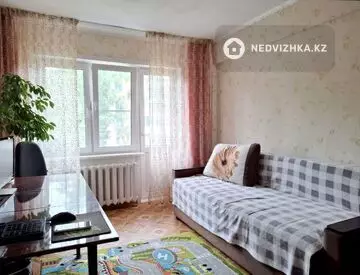 2-комнатная квартира, этаж 3 из 5, 48 м²