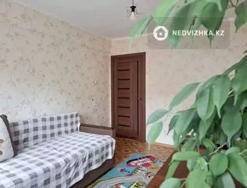 2-комнатная квартира, этаж 3 из 5, 48 м²