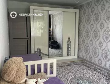 3-комнатная квартира, этаж 2 из 5, 64 м²