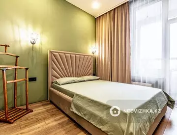 3-комнатная квартира, этаж 12 из 12, 65 м², посуточно