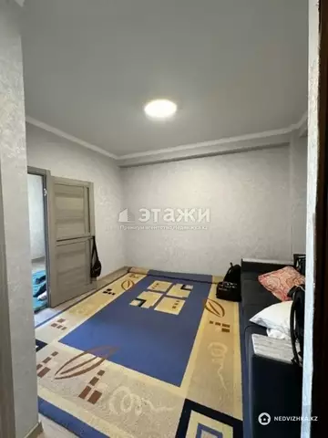 2-комнатная квартира, этаж 3 из 10, 40 м²