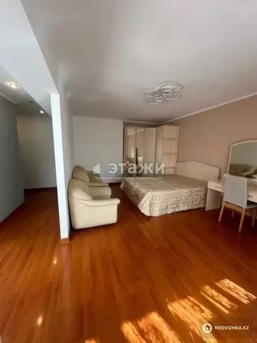 1-комнатная квартира, этаж 3 из 5, 43 м²
