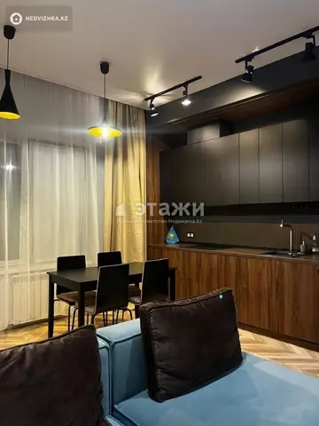 2-комнатная квартира, этаж 4 из 20, 77 м², на длительный срок