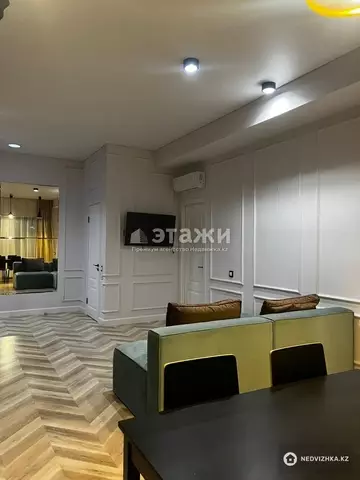 2-комнатная квартира, этаж 4 из 20, 77 м², на длительный срок
