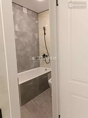 2-комнатная квартира, этаж 4 из 13, 42 м²