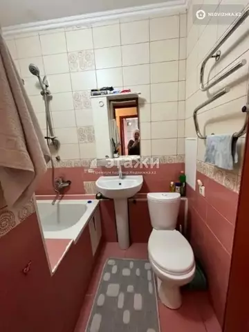 2-комнатная квартира, этаж 9 из 9, 50 м²