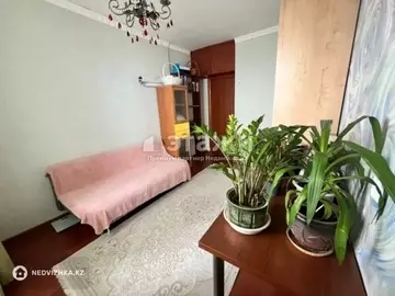 2-комнатная квартира, этаж 9 из 9, 50 м²