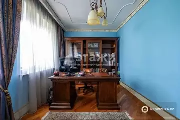 7-комнатная квартира, этаж 2 из 2, 370 м²