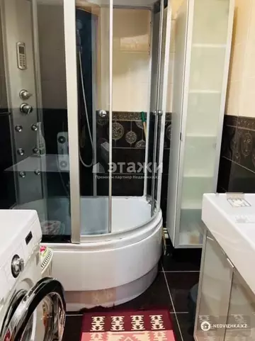 2-комнатная квартира, этаж 8 из 12, 64 м²