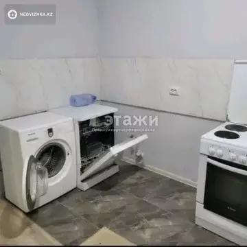 1-комнатная квартира, этаж 3 из 9, 38 м²