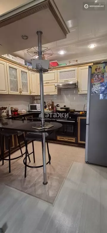2-комнатная квартира, этаж 2 из 6, 37 м²