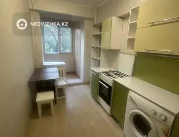 1-комнатная квартира, этаж 4 из 9, 30 м², на длительный срок