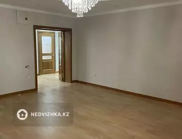 4-комнатная квартира, этаж 1 из 5, 135 м²