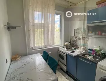 2-комнатная квартира, этаж 3 из 5, 45 м²