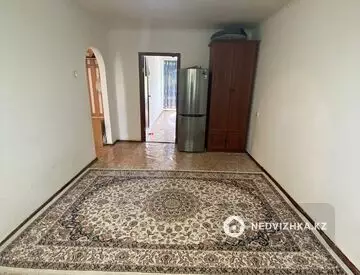 2-комнатная квартира, этаж 3 из 5, 45 м²