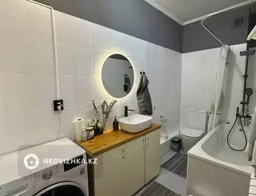 3-комнатная квартира, этаж 9 из 9, 71 м²