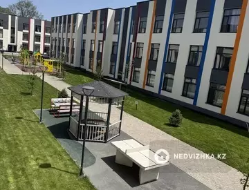 2-комнатная квартира, этаж 2 из 3, 57 м²