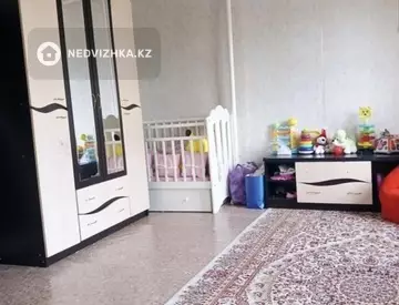 2-комнатная квартира, этаж 1 из 2, 37 м²