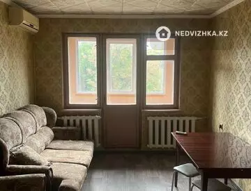 2-комнатная квартира, этаж 4 из 4, 42 м², на длительный срок