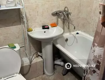 2-комнатная квартира, этаж 4 из 4, 42 м², на длительный срок