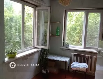 2-комнатная квартира, этаж 3 из 4, 44 м²
