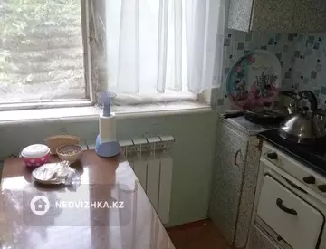 2-комнатная квартира, этаж 3 из 4, 44 м²