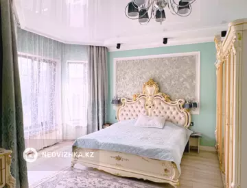 6-комнатный дом, 8 соток, 283 м²