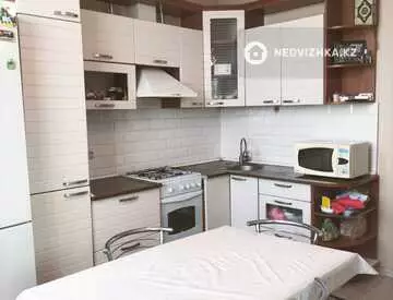 2-комнатная квартира, этаж 8 из 10, 56 м²