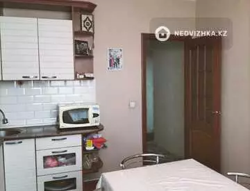 2-комнатная квартира, этаж 8 из 10, 56 м²