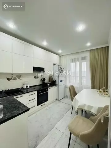2-комнатная квартира, этаж 12 из 24, 52 м²