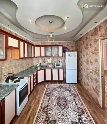2-комнатная квартира, этаж 8 из 16, 60 м²