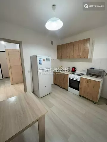 1-комнатная квартира, этаж 4 из 14, 40 м²