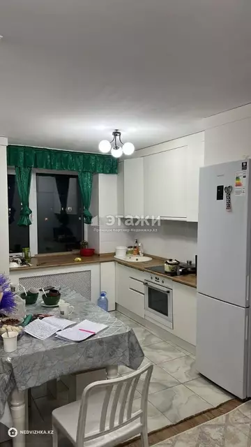 2-комнатная квартира, этаж 4 из 5, 63 м²