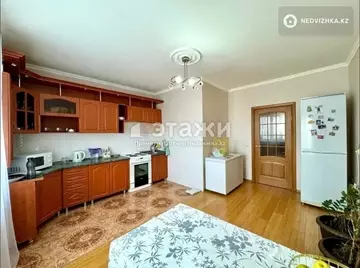 3-комнатная квартира, этаж 9 из 9, 92 м²