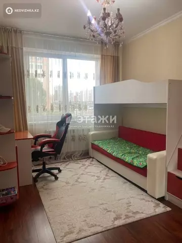 3-комнатная квартира, этаж 2 из 7, 94 м²