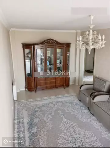 2-комнатная квартира, этаж 8 из 9, 67 м²
