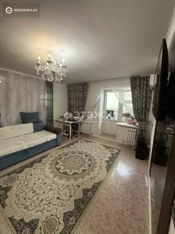 1-комнатная квартира, этаж 4 из 5, 37 м²