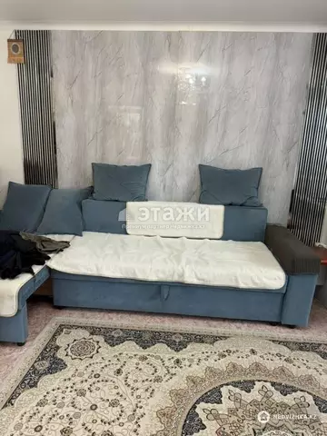 1-комнатная квартира, этаж 4 из 5, 37 м²