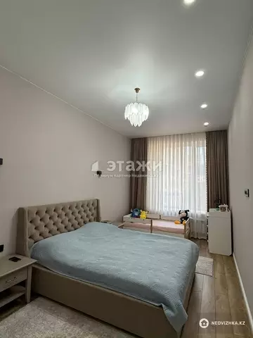 2-комнатная квартира, этаж 4 из 12, 67 м²