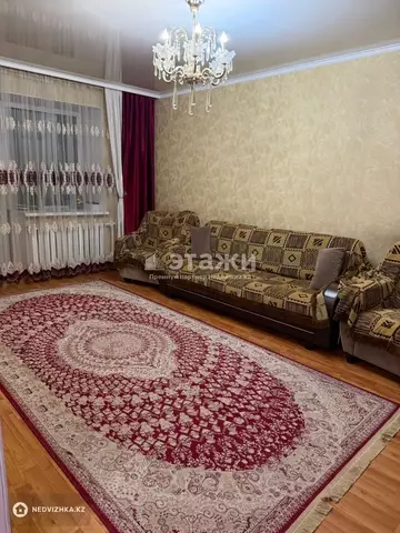2-комнатная квартира, этаж 4 из 10, 67 м²