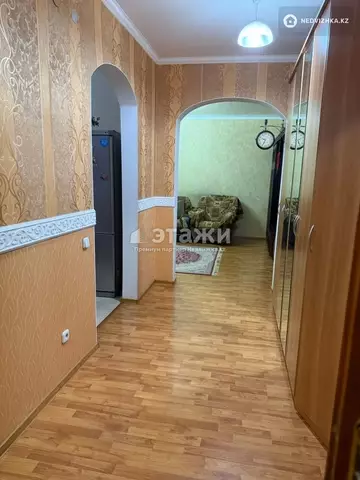 2-комнатная квартира, этаж 4 из 10, 67 м²