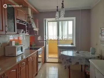 2-комнатная квартира, этаж 4 из 10, 67 м²