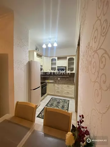 2-комнатная квартира, этаж 21 из 22, 65 м²