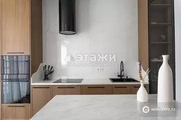 3-комнатная квартира, этаж 3 из 10, 85 м²