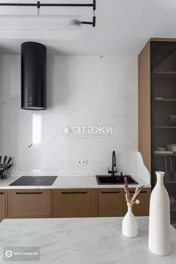 3-комнатная квартира, этаж 3 из 10, 85 м²