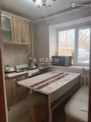1-комнатная квартира, этаж 1 из 5, 33 м², на длительный срок