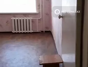 2-комнатная квартира, этаж 3 из 5, 49 м²